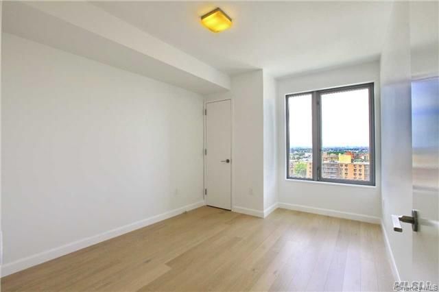 13835 39th Avenue 12L, Flushing, NY 11354