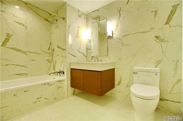 13835 39th Avenue 12L, Flushing, NY 11354