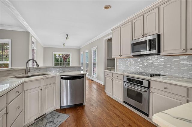 1035 Eagles Brooke Dr, Locust Grove, GA 30248