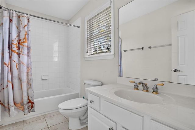 1035 Eagles Brooke Dr, Locust Grove, GA 30248