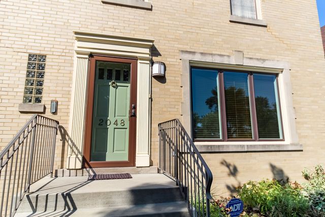 2048 N Oak Park Avenue, Chicago, IL 60707
