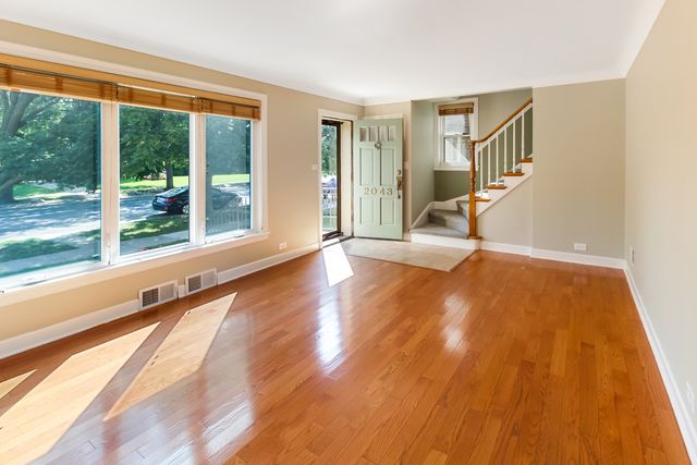 2048 N Oak Park Avenue, Chicago, IL 60707