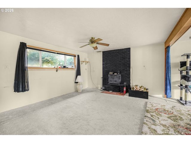 16700 Se BEL AIR Dr, Damascus, OR 97089