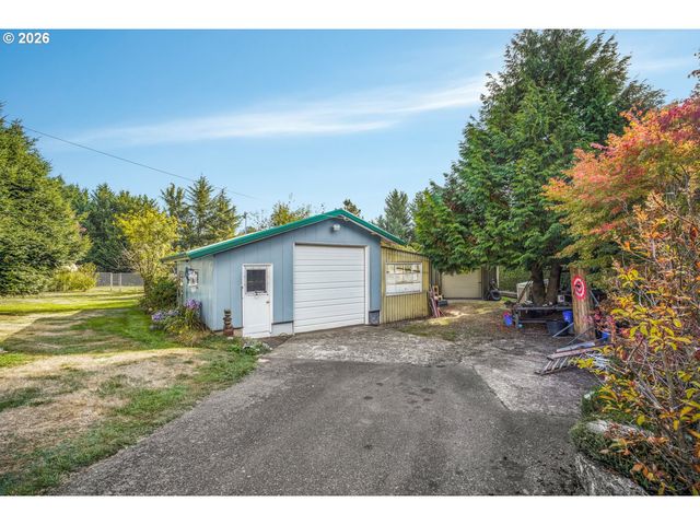 16700 Se BEL AIR Dr, Damascus, OR 97089