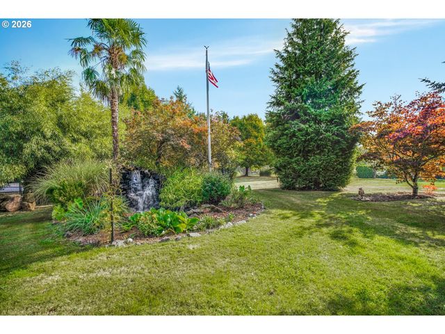 16700 Se BEL AIR Dr, Damascus, OR 97089