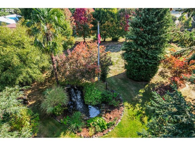 16700 Se BEL AIR Dr, Damascus, OR 97089