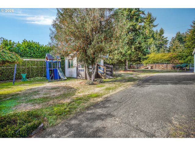 16700 Se BEL AIR Dr, Damascus, OR 97089