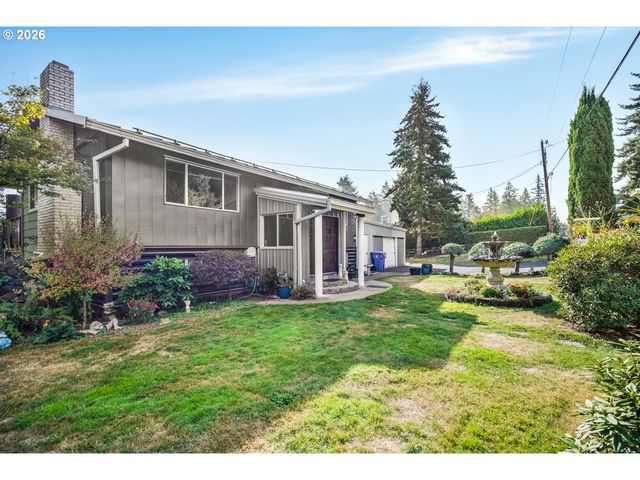 16700 Se BEL AIR Dr, Damascus, OR 97089