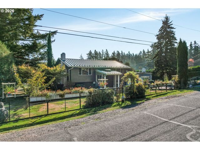 16700 Se BEL AIR Dr, Damascus, OR 97089