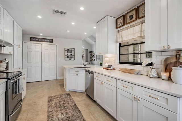 7329 OTTER CREEK DRIVE, New Port Richey, FL 34655