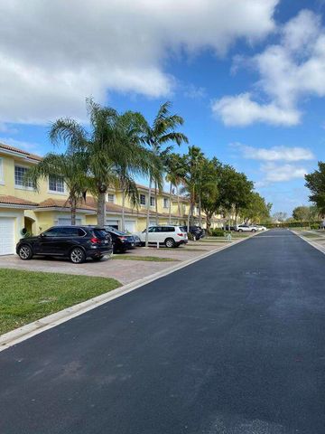 925 Imperial Lake Road, West Palm Beach, FL 33413