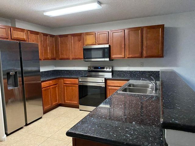 925 Imperial Lake Road, West Palm Beach, FL 33413