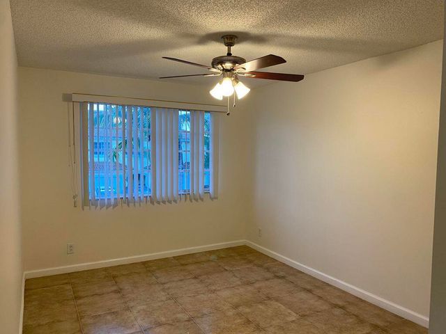 925 Imperial Lake Road, West Palm Beach, FL 33413