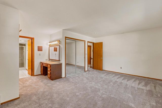 983 Chesterton COURT, Oconomowoc, WI 53066
