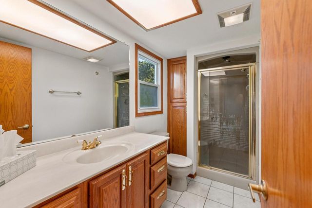 983 Chesterton COURT, Oconomowoc, WI 53066