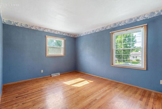983 Chesterton COURT, Oconomowoc, WI 53066