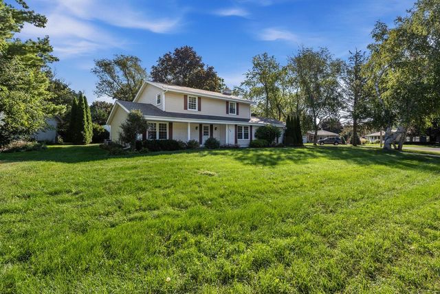 983 Chesterton COURT, Oconomowoc, WI 53066