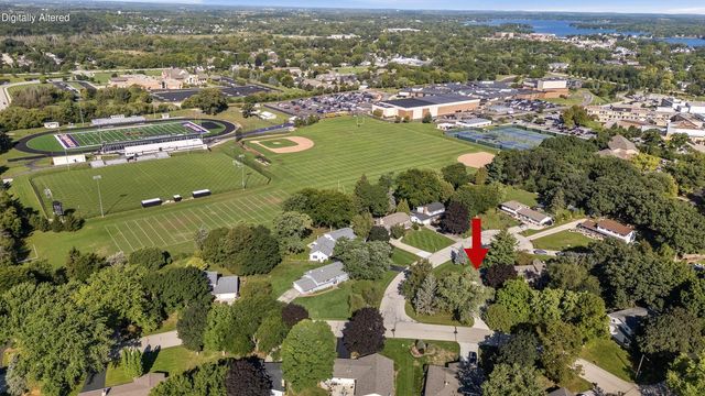 983 Chesterton COURT, Oconomowoc, WI 53066
