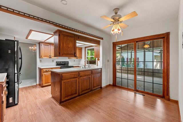 983 Chesterton COURT, Oconomowoc, WI 53066