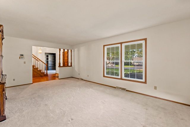 983 Chesterton COURT, Oconomowoc, WI 53066