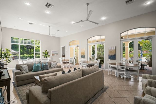 4450 Botanical Place CIR 6, Naples, FL 34112