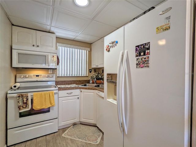 1714 69TH AVENUE W B308, Bradenton, FL 34207