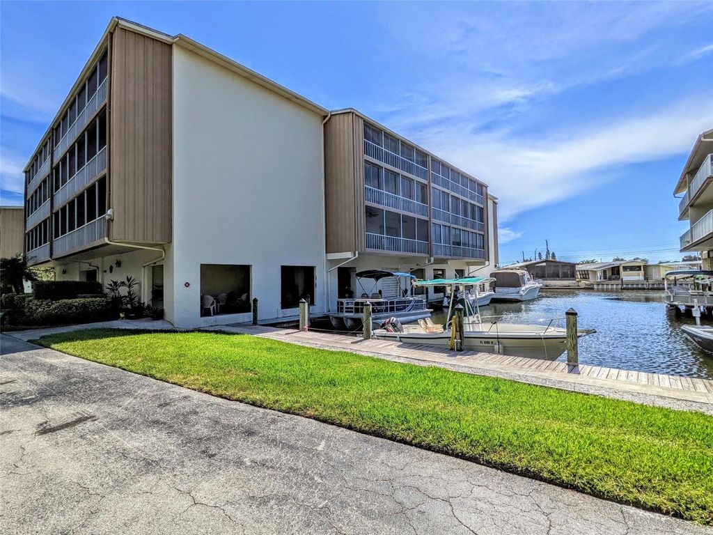 1714 69TH AVENUE W B308, Bradenton, FL 34207