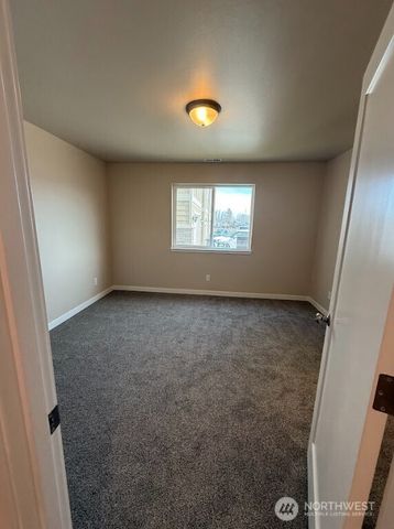 921 W Ted Yao Way, Moses Lake, WA 98837