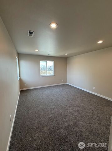 921 W Ted Yao Way, Moses Lake, WA 98837