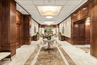 2 Hawthorne Place 5H, Boston, MA 02114