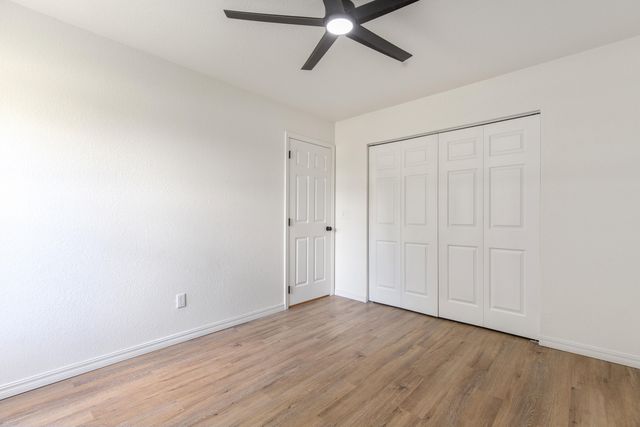 403 E 10th Street, Grove, OK 74344