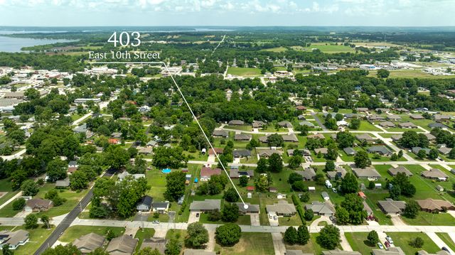 403 E 10th Street, Grove, OK 74344
