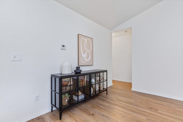 403 E 10th Street, Grove, OK 74344