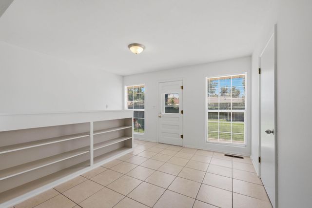 2215 E Stafford St, Wichita, KS 67211