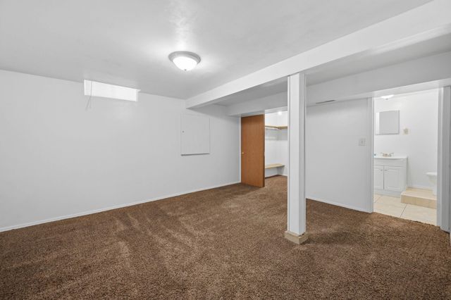 2215 E Stafford St, Wichita, KS 67211