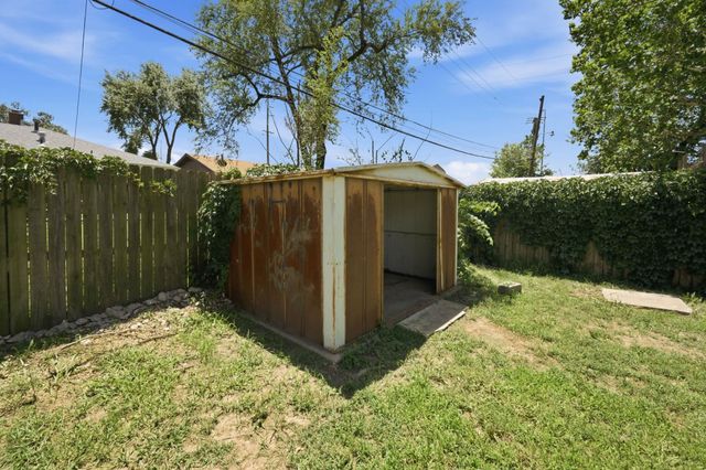 2215 E Stafford St, Wichita, KS 67211