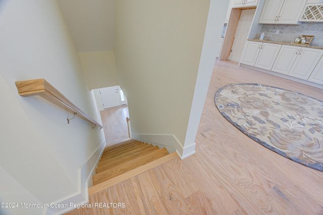 8 Raritan Cove, Keyport, NJ 07735