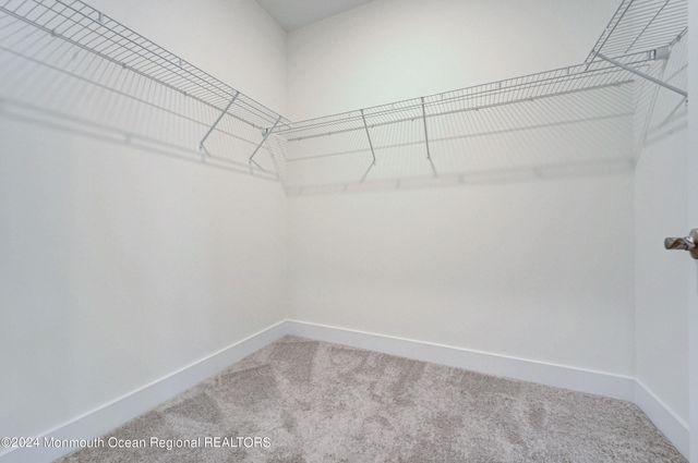 8 Raritan Cove, Keyport, NJ 07735