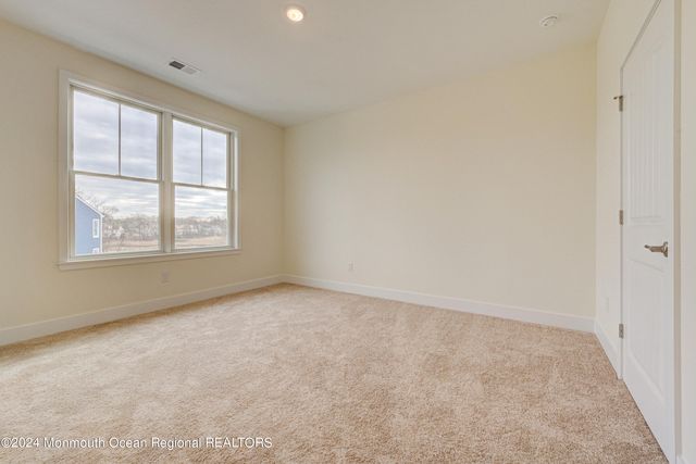 8 Raritan Cove, Keyport, NJ 07735