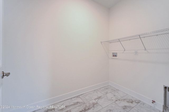 8 Raritan Cove, Keyport, NJ 07735