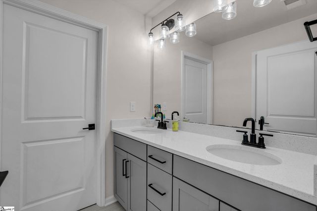 16 Daybreak Place, Simpsonville, SC 29681