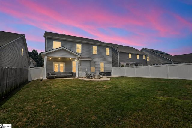 16 Daybreak Place, Simpsonville, SC 29681