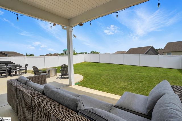 16 Daybreak Place, Simpsonville, SC 29681