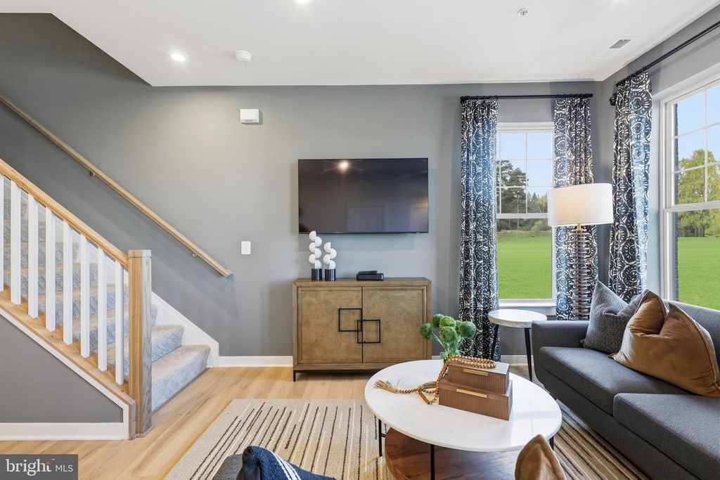 Image 16 of property listing at 17722 WILLIAMS WAY, Dumfries, VA 22026