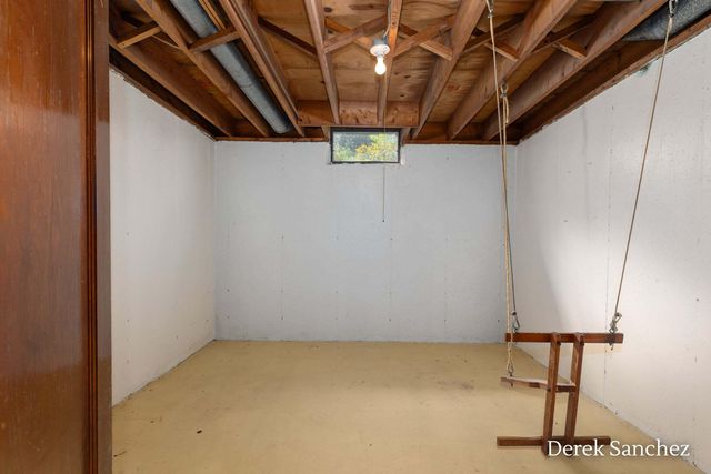 4674 Fennessy Street Sw, City Of Walker, MI 49534