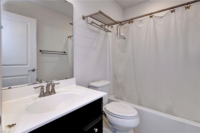 306 Oak Hill LN, Smithfield, VA 23430