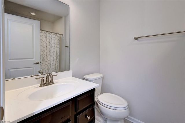 306 Oak Hill LN, Smithfield, VA 23430