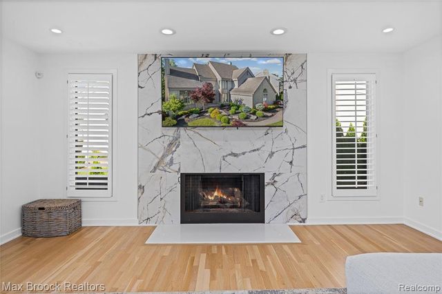 7102 Alta Vista Drive, West Bloomfield, MI 48322