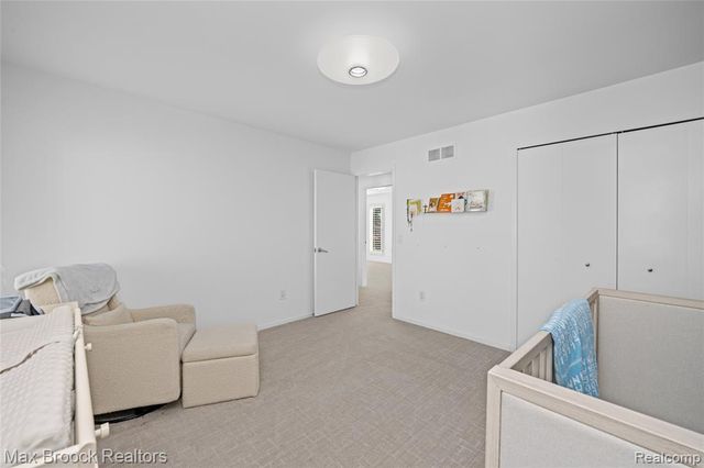 7102 Alta Vista Drive, West Bloomfield, MI 48322