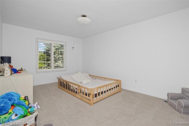 7102 Alta Vista Drive, West Bloomfield, MI 48322